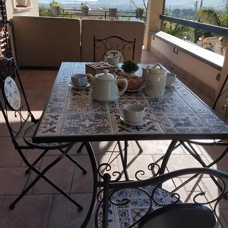 Casa Ohana Carini